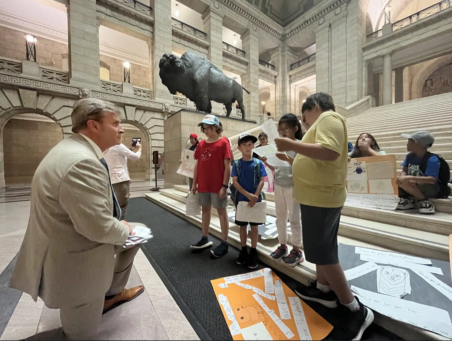 Featured image for “Children Ask Manitoba Environment Minister to Protect Polar Bears”